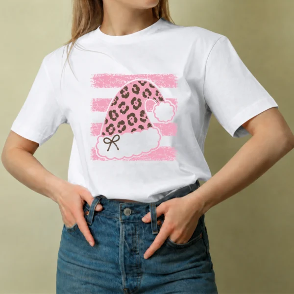 Gorro Navideño Animal Print, camiseta blanca, mujer