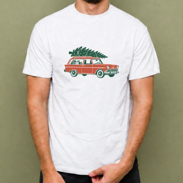 Playera blanca Auto Navideño Retro, vista en hombre